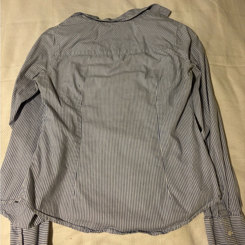 Button up - Picture 3 of 3